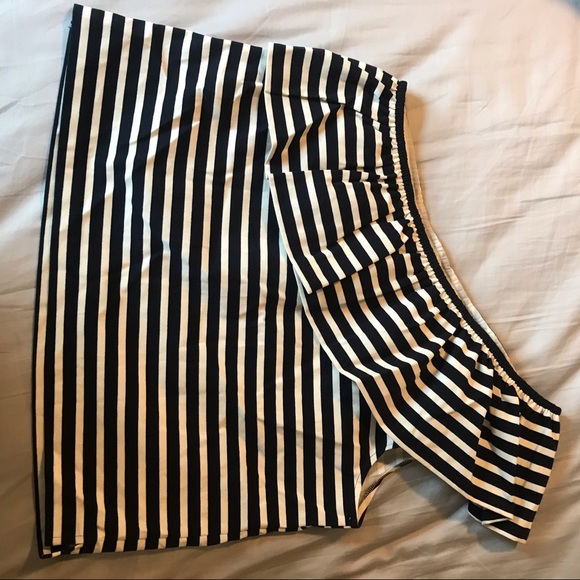 J. Crew One Shoulder Ruffle Striped Top, size Large NWT - Picture 8 of 8